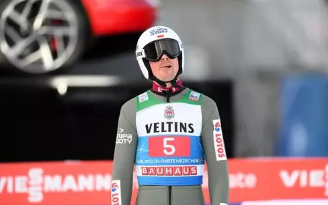 Ryoyu Kobayashi leaps to win in second leg of Four Hills event