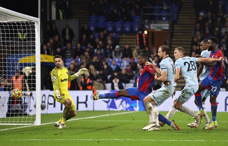 Premier League: Wygrana drużyny Fabiańskiego. Klopp zakażony Covid-19