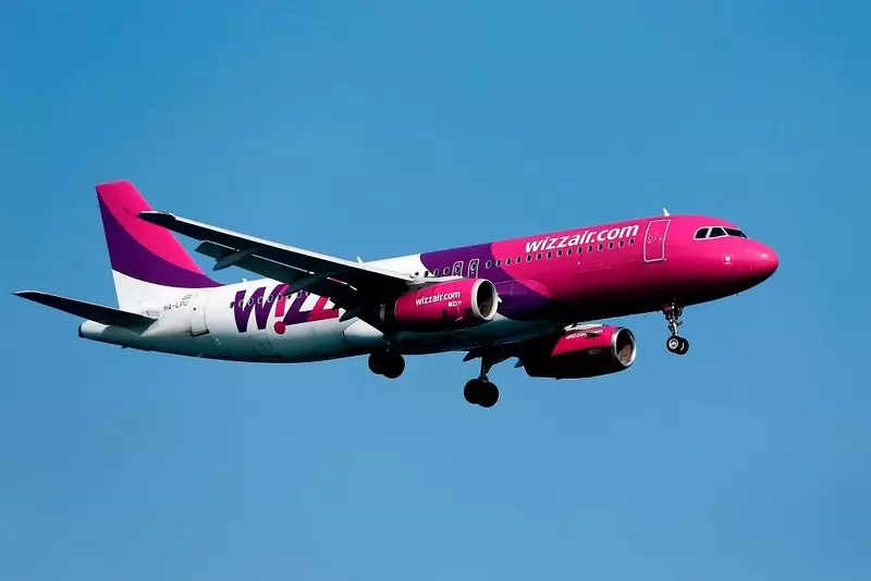Poród na pokładzie Wizz Air. Awaryjne lądowanie w drodze do Polski
