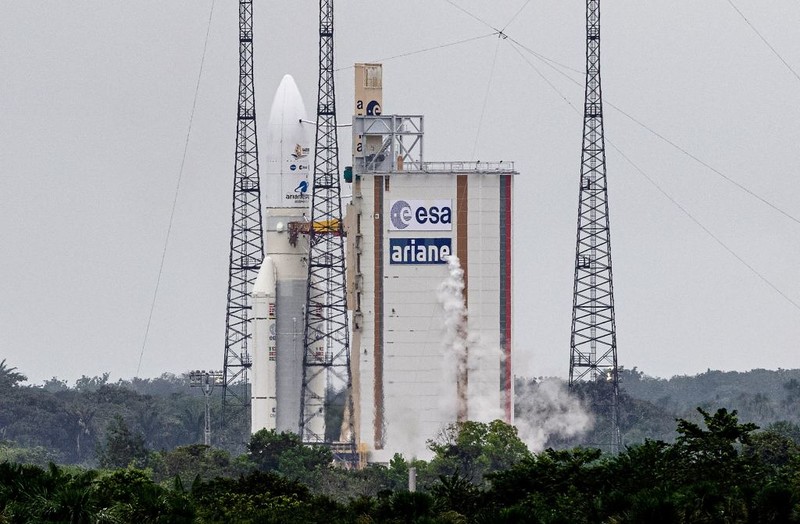 NASA: Teleskop Webba z sukcesem zakończył rozkładanie osłony przeciwsłonecznej