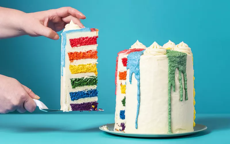 Skarga na piekarnię za odmowę zrobienia "gejowskiego ciasta" w Irlandii Północnej odrzucona