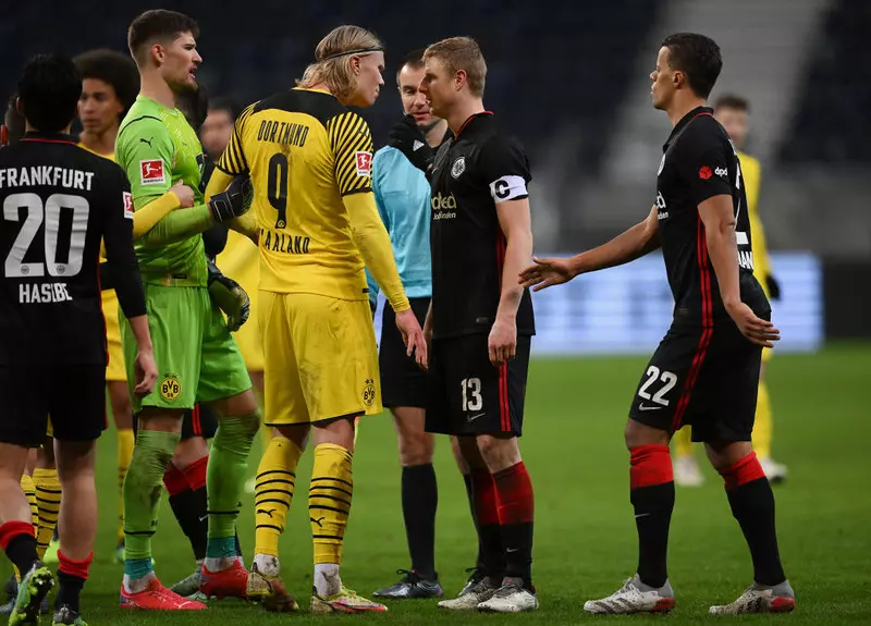 Liga niemiecka: Udana pogoń BVB w meczu z Eintrachtem