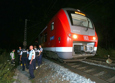 Afgańczyk zaatakował pasażerów niemieckiego pociągu. Miał flagę ISIS 