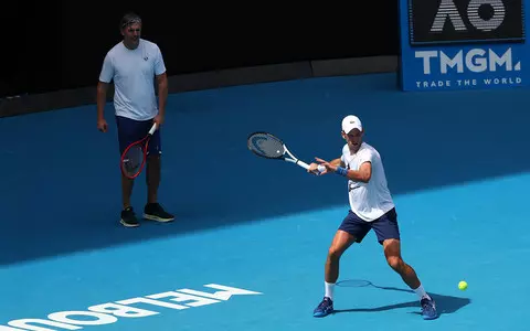 Australian Open: Djokovic trained on courts in Melbourne