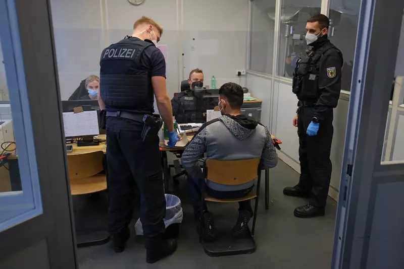 Niemcy: W 2021 r. złożono ponad 190 tys. wniosków o azyl, najwięcej od 2017 r.