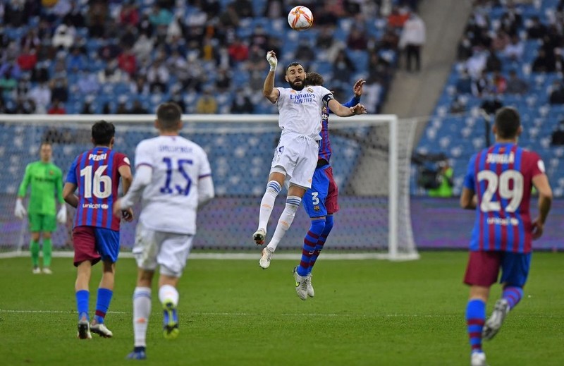 Superpuchar Hiszpanii: Real Madryt pokonał Barcelonę w półfinale