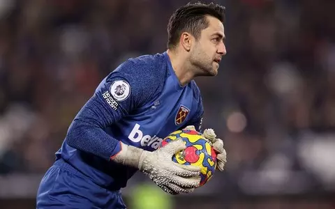 Fabiański celebrated his jubilee with a win and a clean sheet