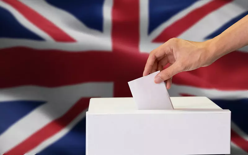 Brytyjski rząd zatwierdził prace nad wdrożeniem obowiązkowej weryfikacji ID wyborców