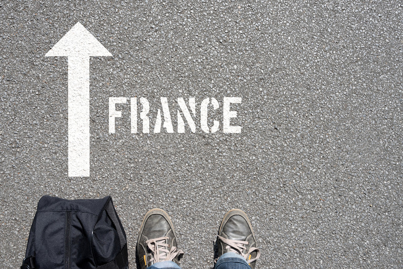 France: There are more asylum applications. 96 thousand residence permits for Britons