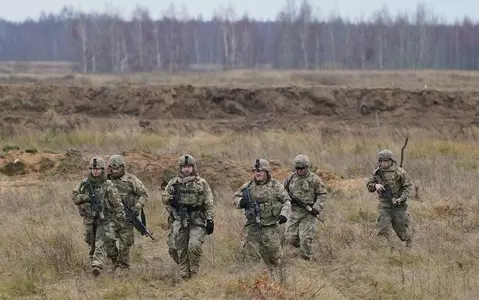 British government considers sending hundreds of troops to Poland and the Baltic states