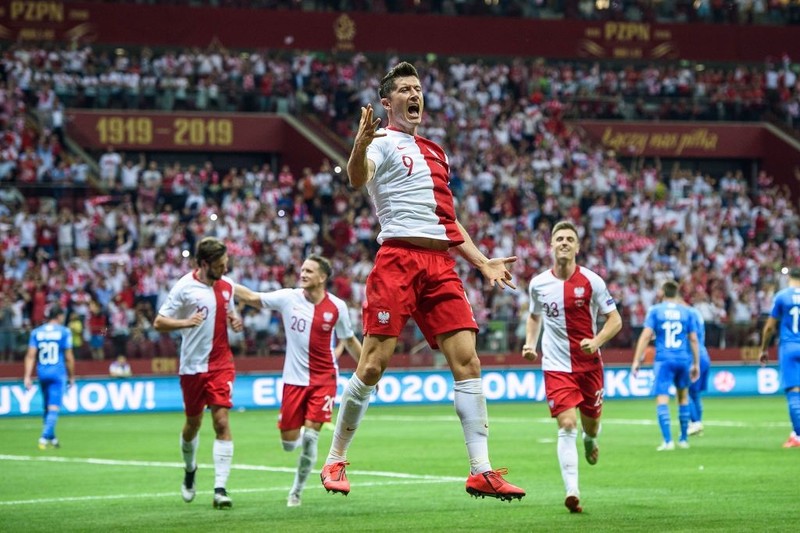 PZPN: Trwa wybór selekcjonera piłkarzy, ale też przygotowania do meczu z Rosją