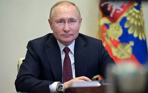 Oficer wywiadu: Putin nie gra w szachy, tylko w pokera, nie wycofa się z planów 