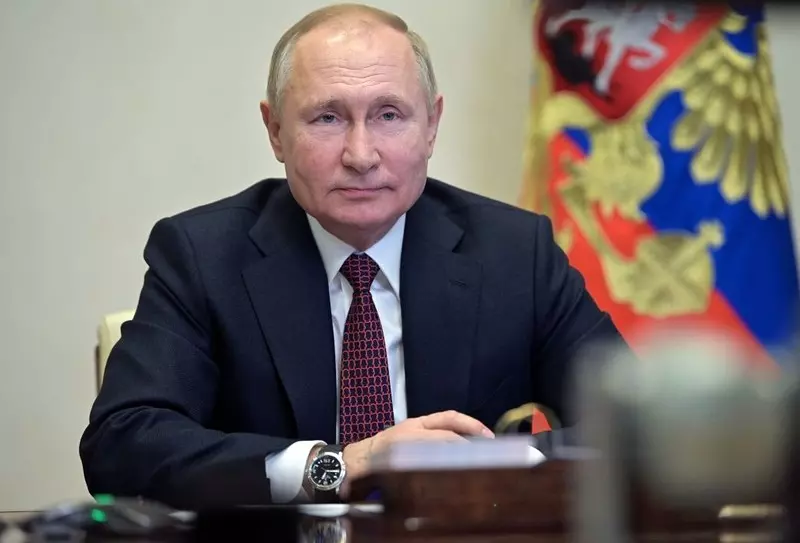 Oficer wywiadu: Putin nie gra w szachy, tylko w pokera, nie wycofa się z planów 