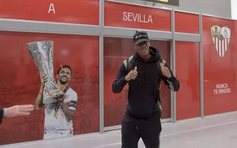 Anthony Martial joins Sevilla on loan from Man Utd until end of the season