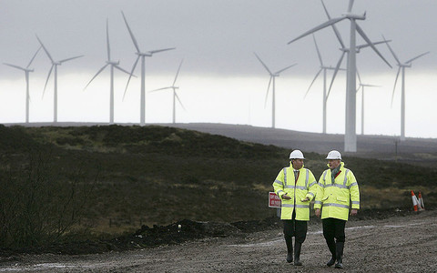 Brytyjski rząd zaszkodził wiatrakom w Szkocji?