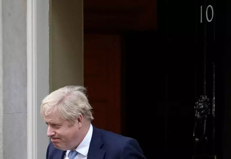UK: Po raporcie w sprawie imprez Johnson przeprasza, ale nie rezygnuje