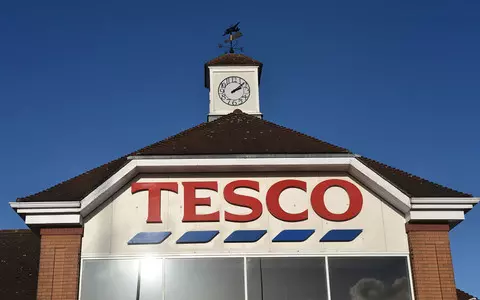 Tesco ditches night shifts, putting 1,500 jobs at risk