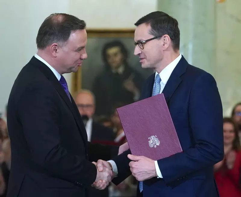 Badanie: Ponad 60 proc. Polaków negatywnie ocenia rząd, premiera i prezydenta