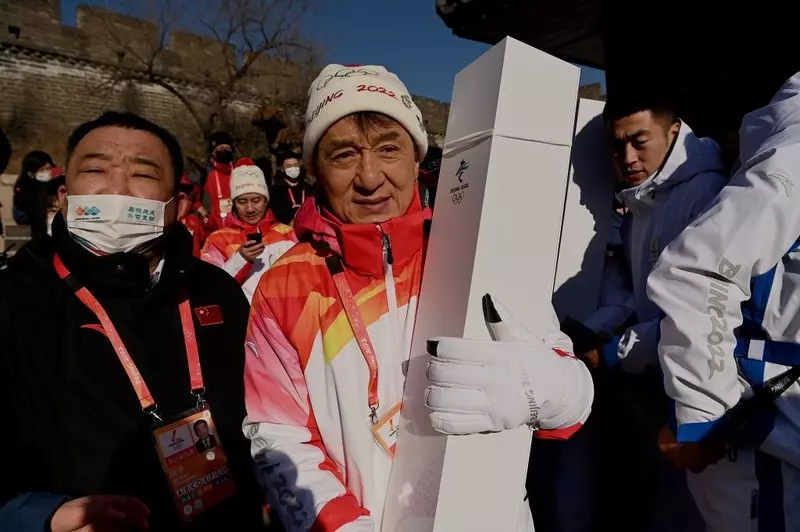 Beijing: Olympic flame relay with Jackie Chan at the Great Wall