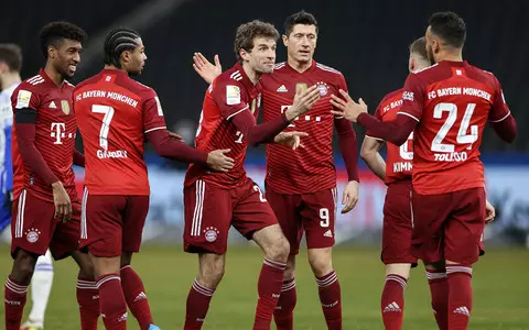 Bundesliga: Lewandowski and Bayern vs Leipzig 