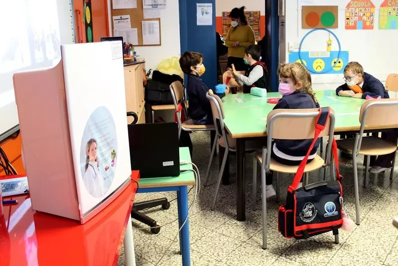 Włochy: Wiele dzieci nie pamięta już życia przed pandemią