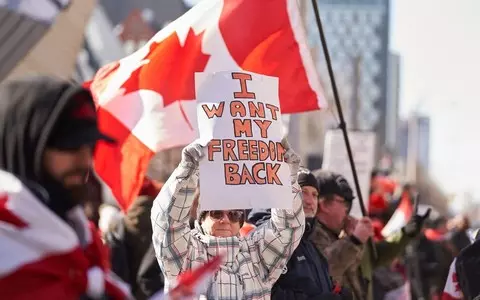 Canada: covid restrictions lifted in Alberta; protests continue in Ottawa and at border