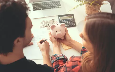 Research: Every second couple in Poland is in favor of paying bills together