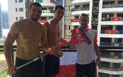 Polish  National Handball Team in olympic village had to cleaning