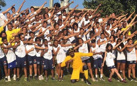 Bolt trenował z młodzieżą z faweli