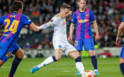 Europa League: Zieliński's goal at Camp Nou, Napoli's draw with Barcelona