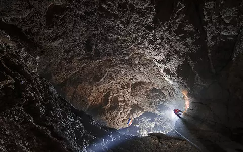 Austria: Melting snow traps three Poles in a cave, no contact with them yet