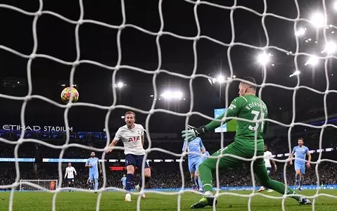 Kane gives Tottenham dramatic late win over Man City