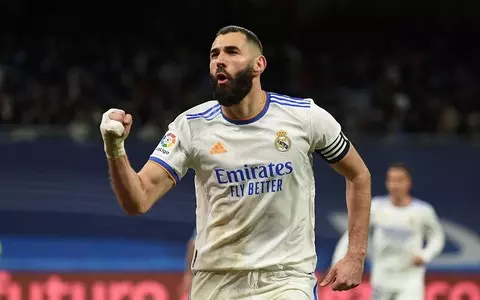 La Liga: Real Madrid beat Deportivo Alaves 3-0