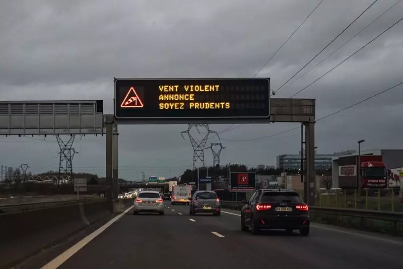  Francja: Orkan Franklin zmiótł samochód do kanału La Manche. Utonęły dwie osoby