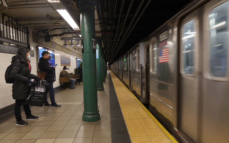 USA: Knifes Attack New York City Subway Passengers