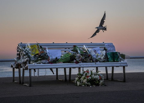 Liczba ofiar śmiertelnych zamachu w Nicei wzrosła do 85