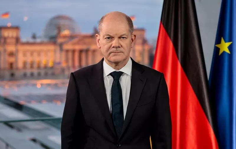 Kanclerz Niemiec: Zamykamy rosyjskie banki i odcinamy Rosję od SWIFT