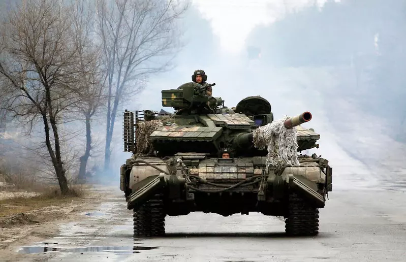 Brytyjski minister obrony: Putin chce odwrócić uwagę od kłopotów na Ukrainie