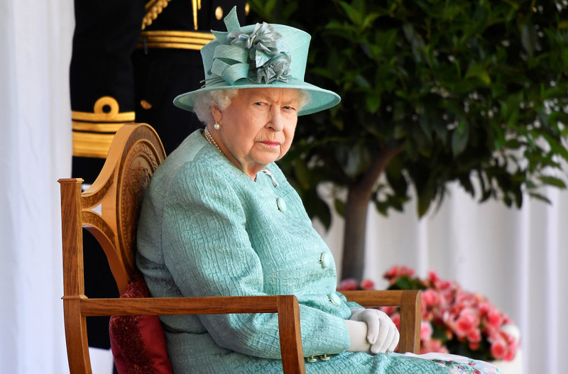 Queen postpones diplomatic reception at Windsor Castle next week on foreign secretary's advice