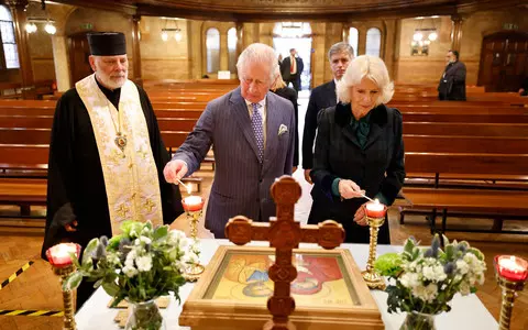 Prince Charles in Ukrainian cathedral speaks of courage in face of Russian aggression