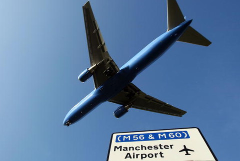 Więcej podróży lotniczych do Wielkiej Brytanii po spadku wartości funta