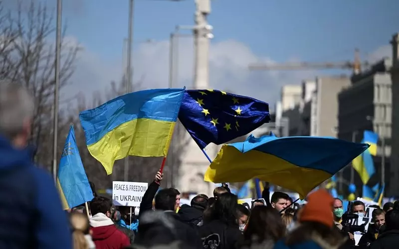Sondaż IBRiS dla "Rzeczpospolitej": Polacy za Ukrainą w NATO i UE