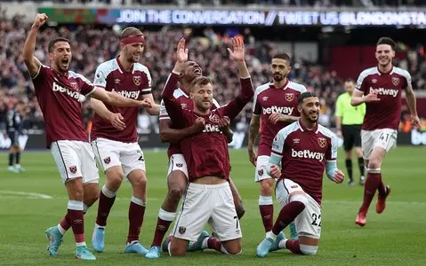 Premier League: Jarmołenka's goal and tears, Fabiański's team won