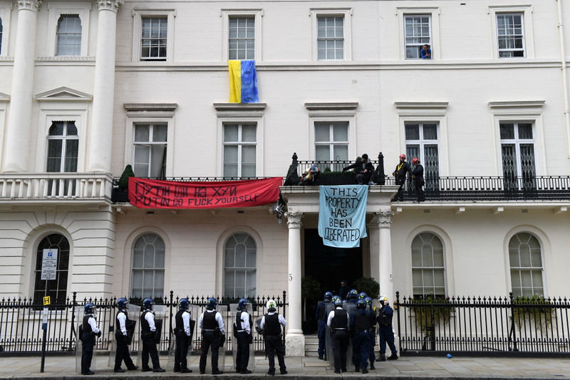Londyn: Policja usiłowała usunąć squattersów z domu oligarchy Deripaski