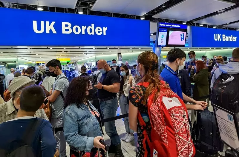 Od piątku 18 marca zostaną zniesione ostatnie wymogi covidowe dla przyjeżdżających do UK