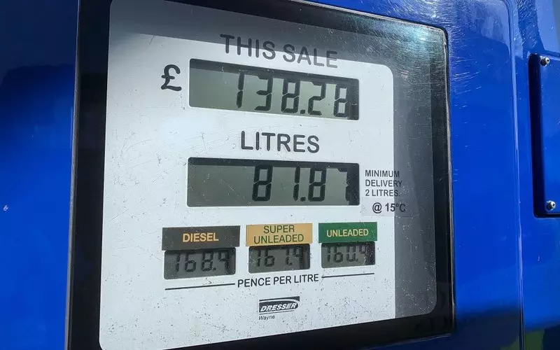 Ceny paliwa w UK znów rosną. Diesel po 1,76 funta za litr