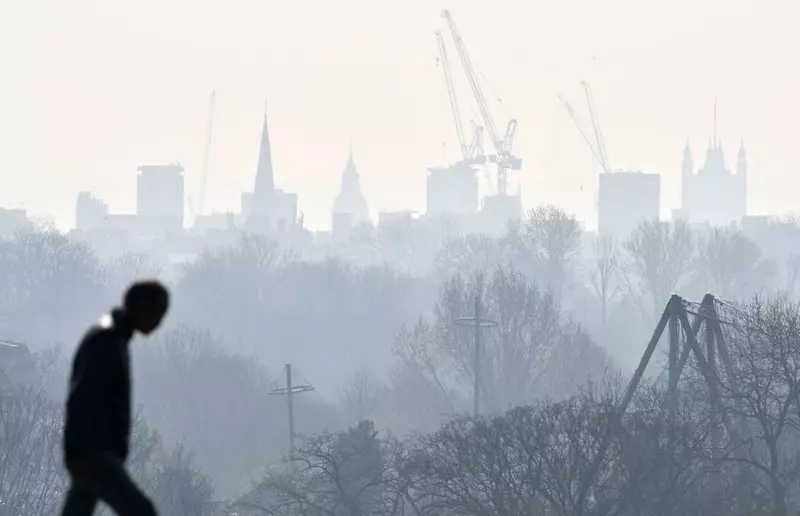 Londyn: Rekordowy poziom zanieczyszczenia powietrza. Jest apel o ograniczenie aktywności