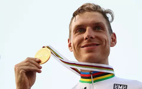 German cyclist Martin has auctioned an Olympic medal to help Ukraine