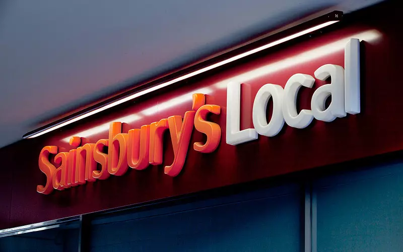 Inwestorzy wezwali Sainsbury's do podniesienia wynagrodzenia pracownikom