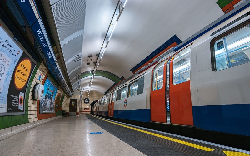 Londyn: Od 2025 r. zaczną kursować nowe pociągi Piccadilly line 